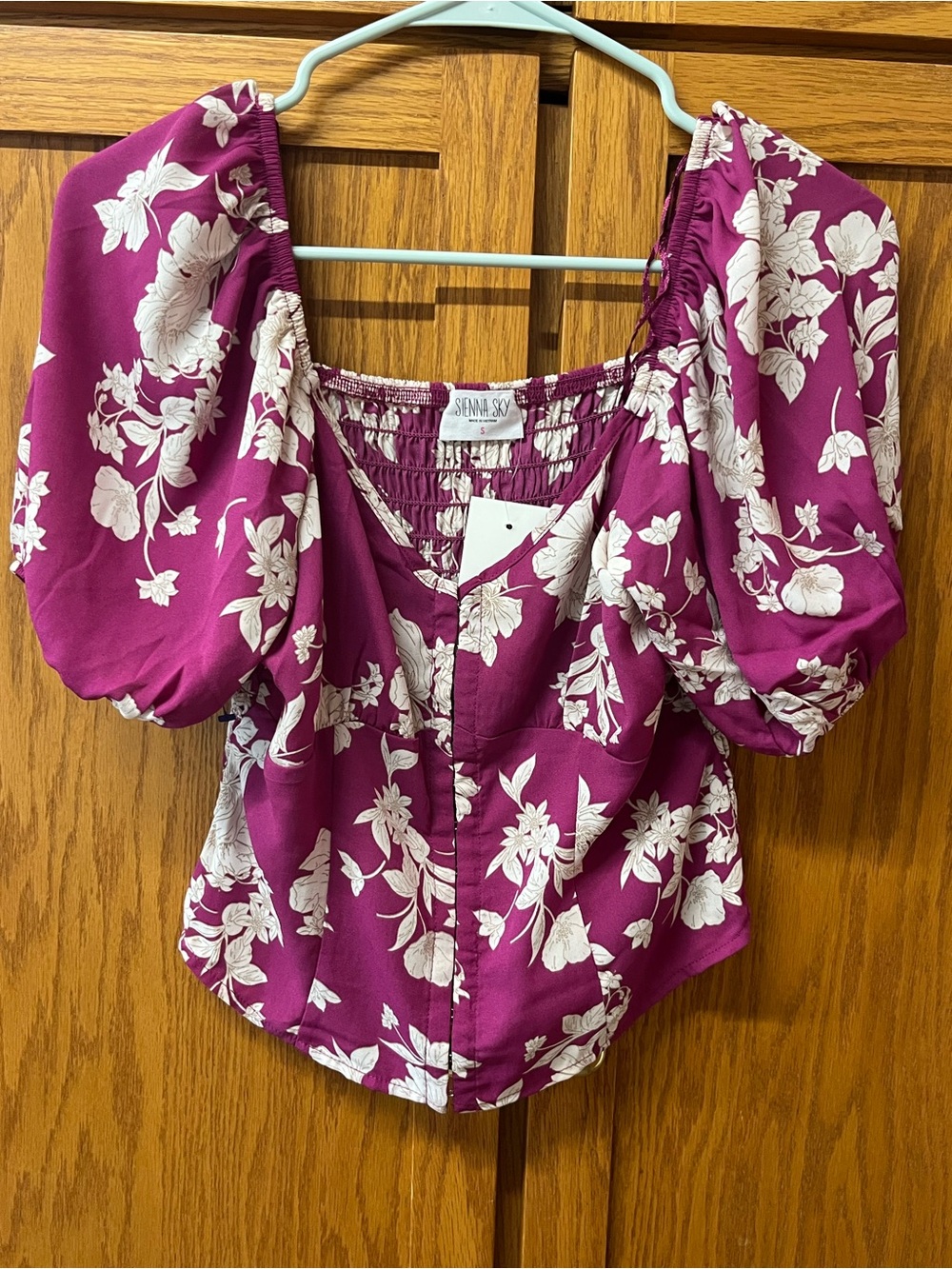 Sienna Sky Fuchsia Floral Puff-Sleeve V-Neck Blouse NWT